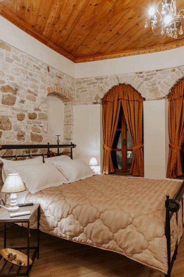 Ss Kekezi Hotel Gjirokastër