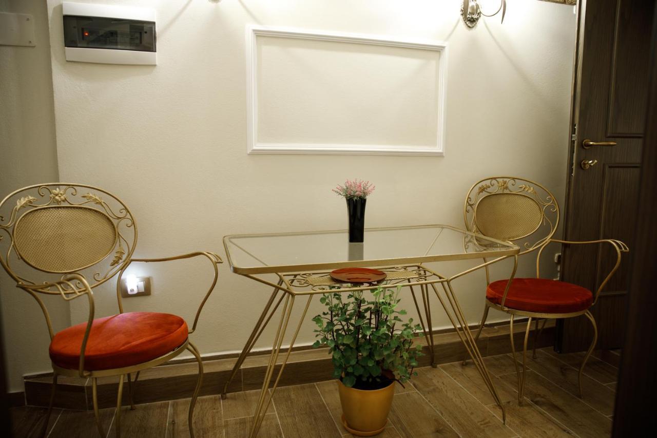 Ss Kekezi Hotel Gjirokastër